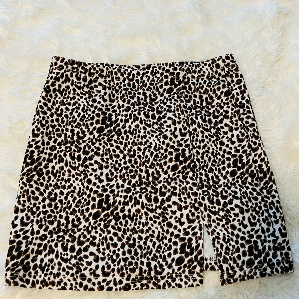 Leopard skirt